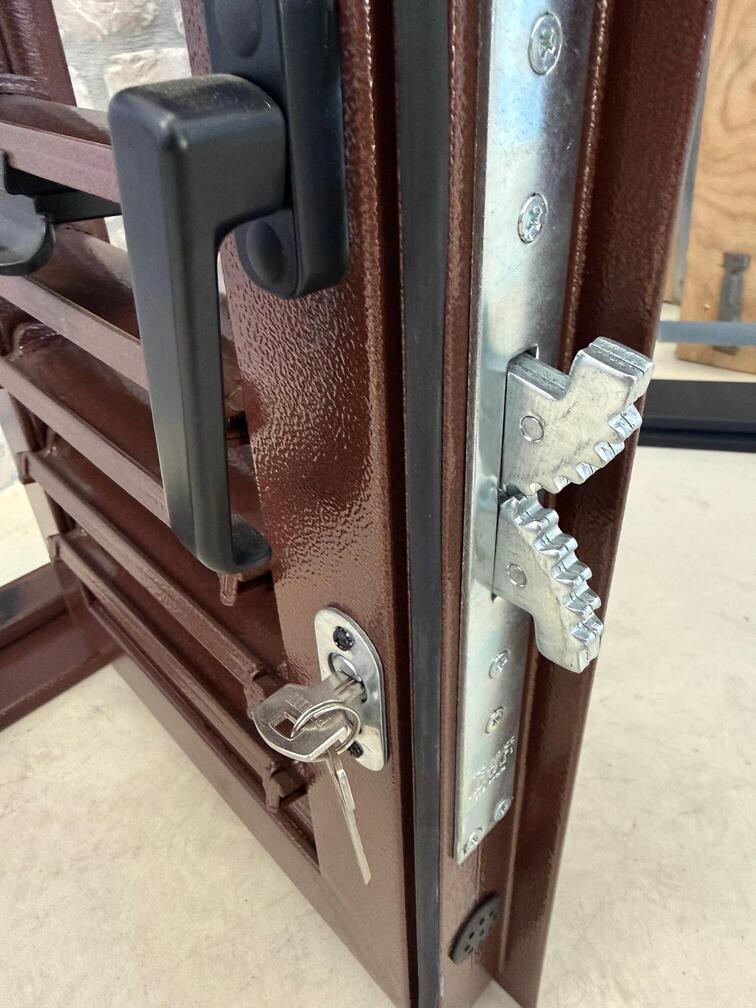 Campione persiana blindata orientabile Security60® arrotondato 6